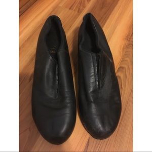 Black adult split sole slip on tap shoes GUC